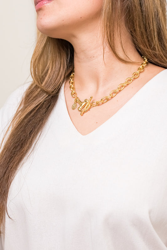 Felicity Toggle Necklace