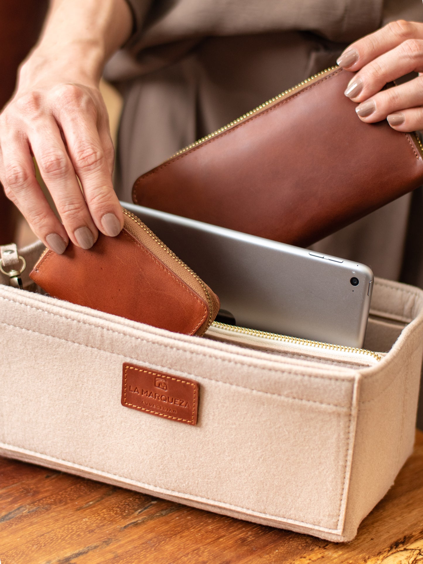 The Handbag Organizer