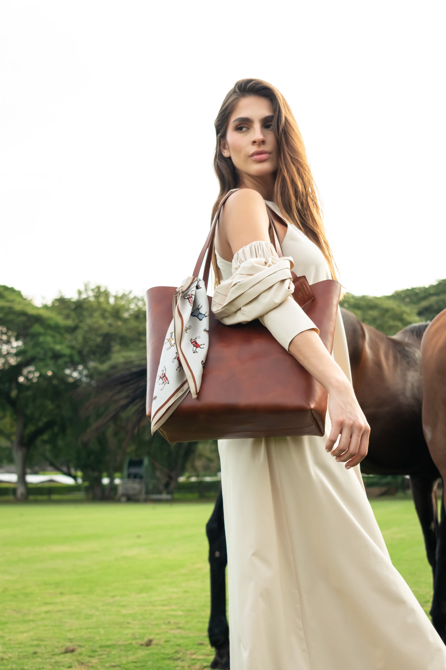 Classic Handbag - Honey