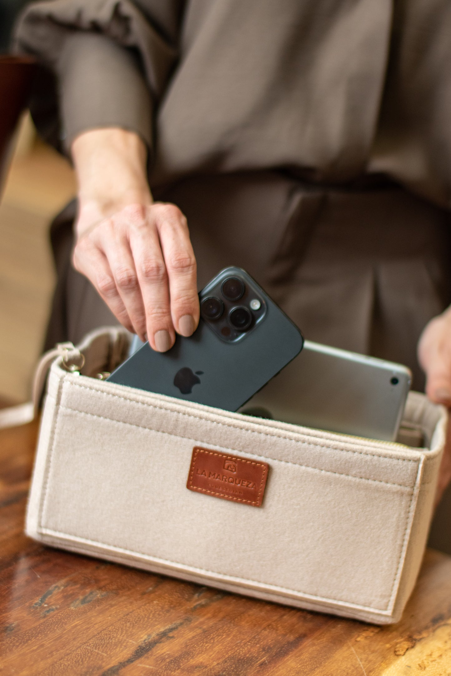 The Handbag Organizer